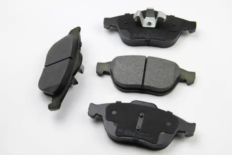 Передні тормозні (гальмівні) колодки Bremsi BP2970