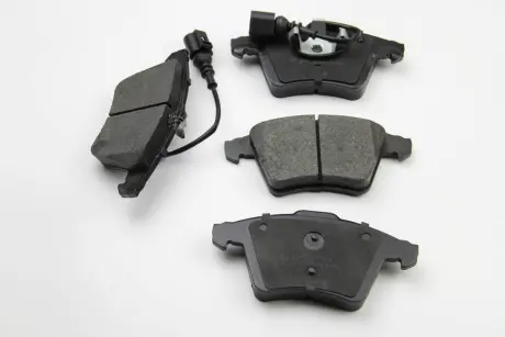 Передние тормозные колодки bremsi BP3142