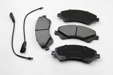 Передні тормозні (гальмівні) колодки Bremsi BP3273