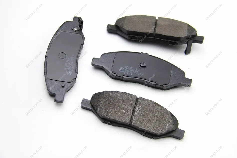 Передние тормозные колодки bremsi BP3335