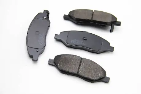 Передние тормозные колодки bremsi BP3335