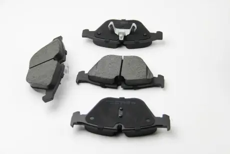 Передние тормозные колодки bremsi BP3403