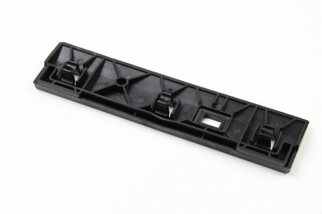 Накладка задн. двери - верхн. MB SPRINTER / VW LT bsg BSG60920007