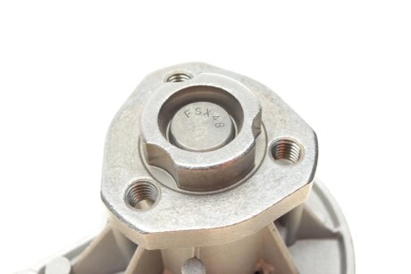 VW Помпа воды Polo 1.2 01-, Skoda Fabia 1.2 99-, SEAT Ibiza |V 1.2 02- bugatti PA10045