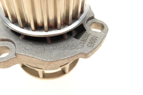 VW Водяная помпа Golf,Passat,Audi A4,A6 bugatti PA10065