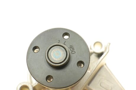 HYUNDAI Помпа воды Accent 1.4/1.6,Getz 1.1/1.6,Kia Cerato 1.6 bugatti PA10102