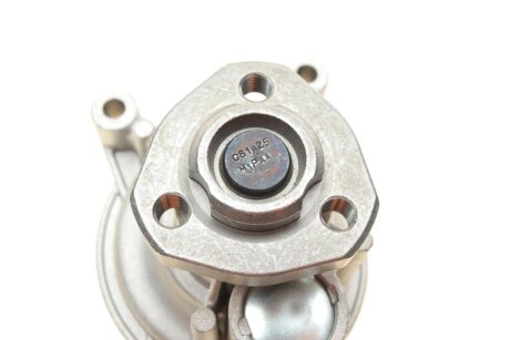 VW Помпа воды Golf V 1.4TSI bugatti PA10141