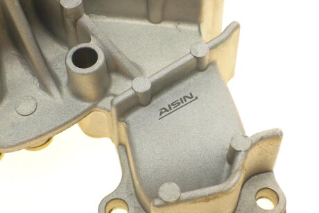 TOYOTA Помпа воды с корпусом! Hiace IV 2.5D-4D 01-,Land Cruiser,Runner bugatti PA10171