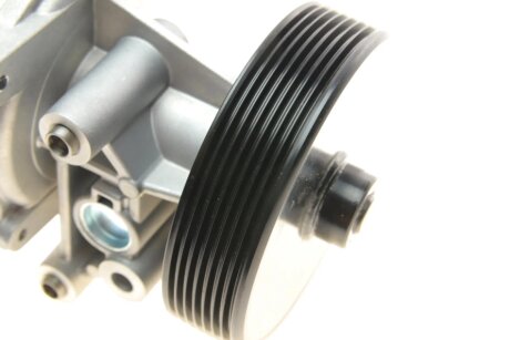 FORD Помпа воды Ranger,Transit 2.2/3.2TDCi 11- bugatti PA10222