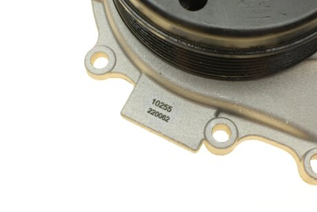 DB Помпа воды Vito,Viano 2.2CDI 10- bugatti PA10255