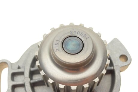 AUDI Помпа воды AUDI 2.4D 90-,2.0,2.5TD bugatti PA5101