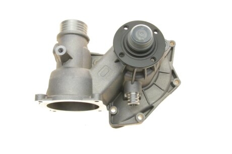 BMW Помпа воды E38 735i 3,5i 8цилиндров 96-/740 4,4i 96-98 bugatti PA5408