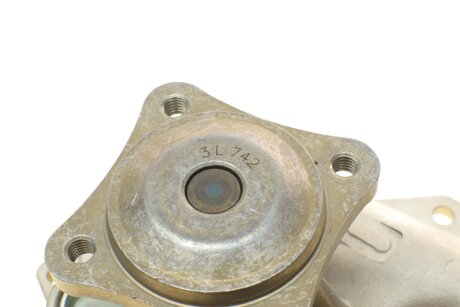 FORD Помпа воды FOCUS 1.8 TDI 99- bugatti PA6012