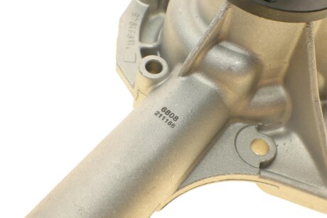 DB Помпа воды M111 C220/E220 W124/202 93- bugatti PA6808