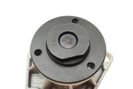 OPEL Помпа воды Omega В, Vectra B 2.5/2.6 94- bugatti PA7209