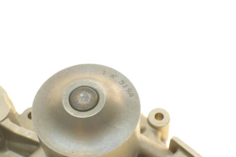 SUBARU Помпа воды IMPREZA LEGACY 1,6-2,2 4WD 89-94- bugatti PA8101