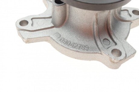 TOYOTA Помпа воды YARIS 00- bugatti PA8508