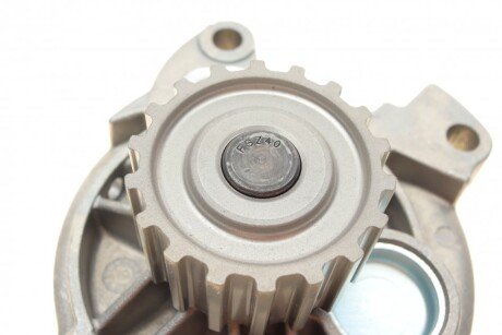 VW Помпа воды (18зуб) Audi 100,A6,LT28-46,Crafter,T4 2.5IKAT,2.4D/2.5TDI 96-,Volvo S80 2.5TDI bugatti PA10041