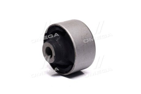 Сайлентблок переднего рычага ctr CVHO10