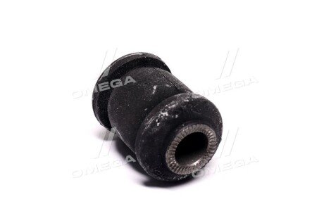 Сайлентблок переднего рычага ctr CVKD34