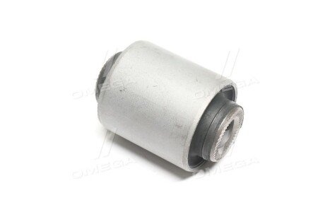 Сайлентблок переднего рычага ctr CVKH135