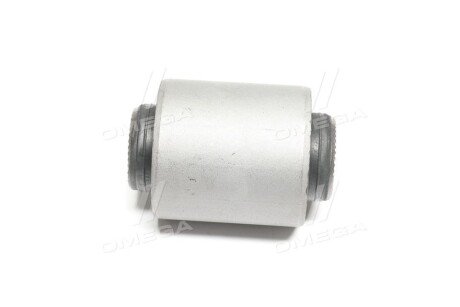 Сайлентблок переднего рычага ctr CVKH135