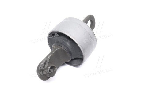 Сайлентблок переднього важеля ctr CVKH67