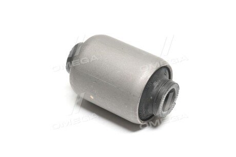 Сайлентблок переднего рычага ctr CVKK70