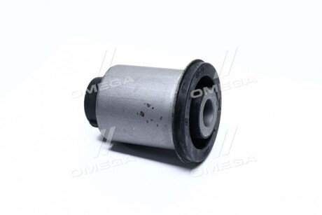 Сайлентблок переднего рычага ctr CVM18