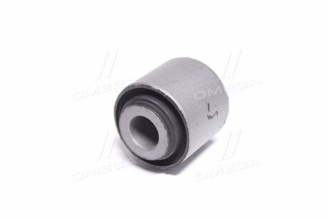 Сайлентблок переднего рычага ctr CVSU7