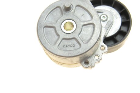 Натяжник поліклинового паска Citroen C4,C5 2.0HDi 11/04-, Fiat Ducato 2.0JTD 5/04-, Ford Focus, Kuga,Galaxy 2.0TDCi Peugeot 307, 308, 407 2.0HDI 10/03-, Volvo C30, V50 2.0D 04.02- dayco APV1114