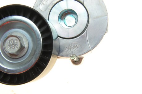 Натяжитель ремня dayco APV3865