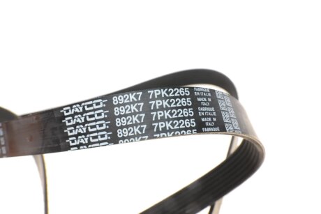 Приводной ремень генератора dayco 7PK2265