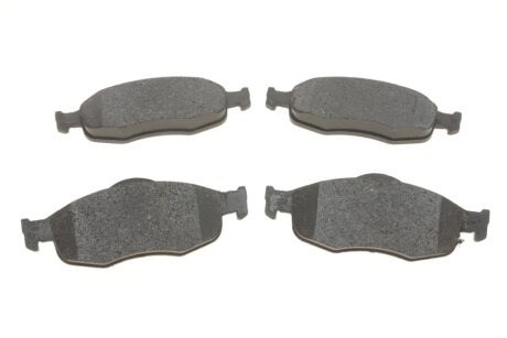 Передние тормозные колодки delphi LP782