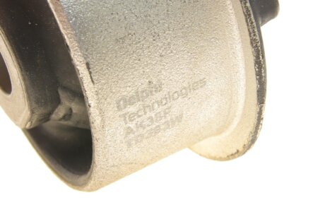 Сайлентблок переднего рычага delphi TD383W