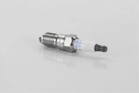 Свеча зажигания PLATINUM MAZDA, FORD, CADILLAC (пр-во DENSO) Denso PT16EPR-L13