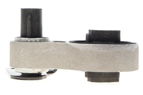 Подушка (опора) двигателя dp group B86082