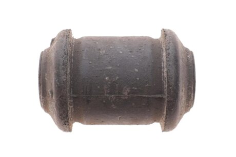 Сайлентблок переднього важеля dp group B86052