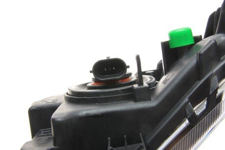 Фара протитуманна права dpa 99411797902