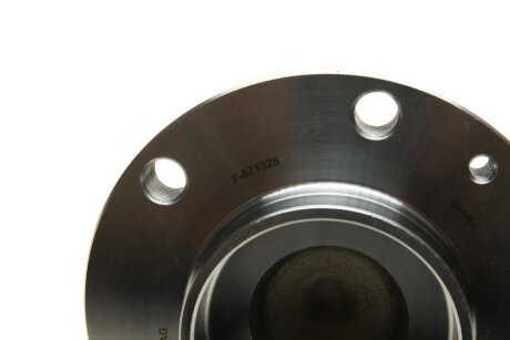 Підшипник передньої ступиці fag 713668270