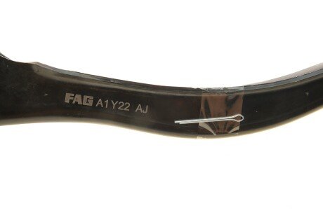 Важіль передньої підвіски fag 821001210