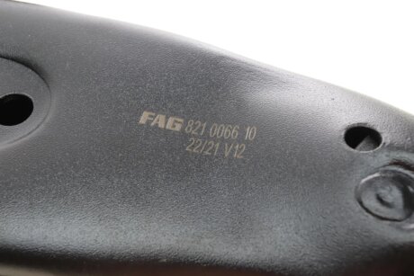 Важіль передньої підвіски fag 821006610