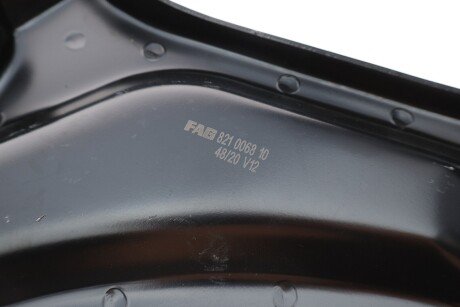 Важіль передньої підвіски fag 821006810