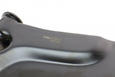 Важіль передньої підвіски fag 821026210