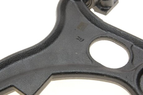 Важіль передньої підвіски fag 821042510