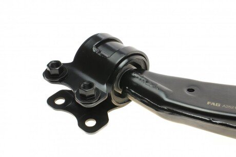 Важіль передньої підвіски fag 821078610
