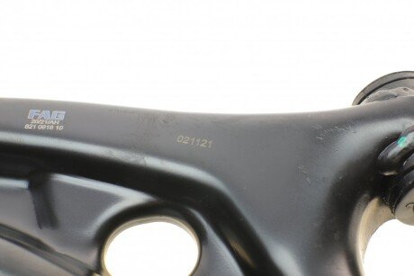 Важіль передньої підвіски fag 821081810