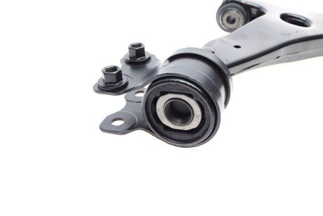 Важіль передньої підвіски fag 821090110