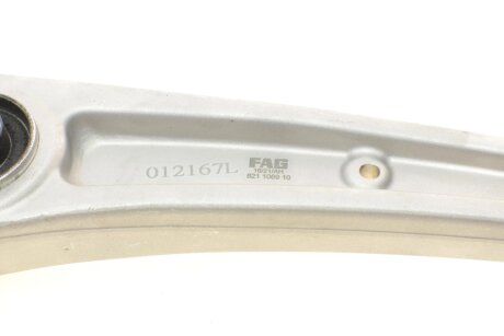 Важіль передньої підвіски fag 821106910