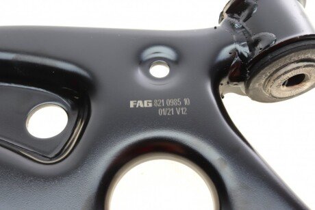 Важіль передньої підвіски fag 821114810